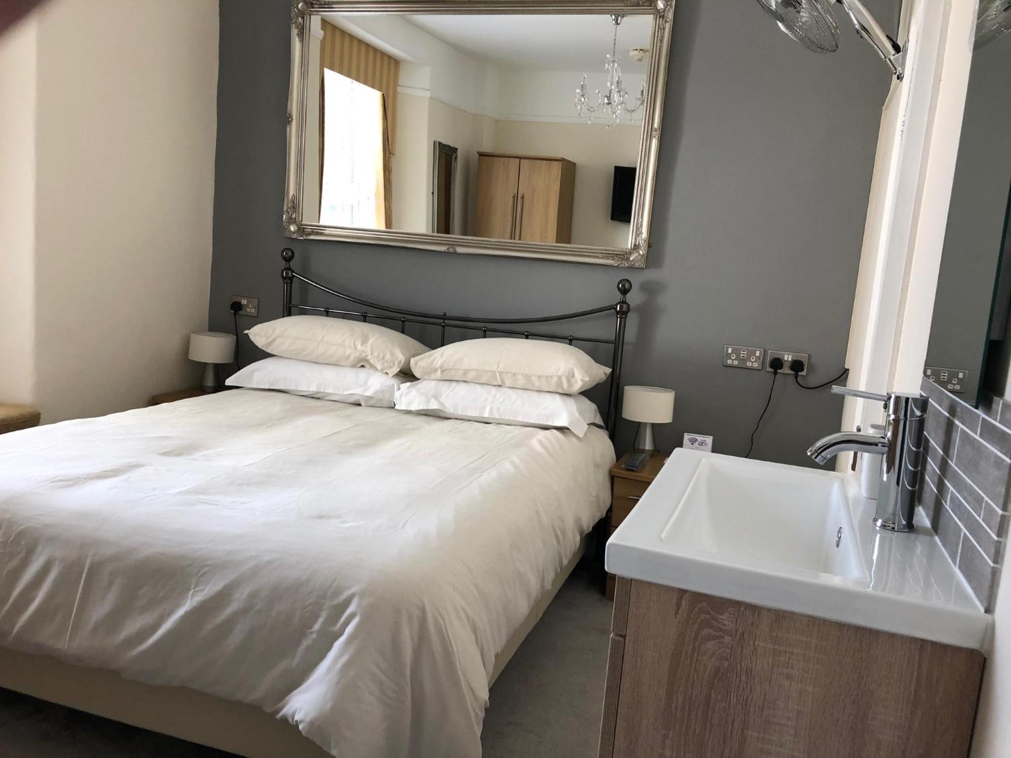 St Bernards Hotel Newquay  Room photo